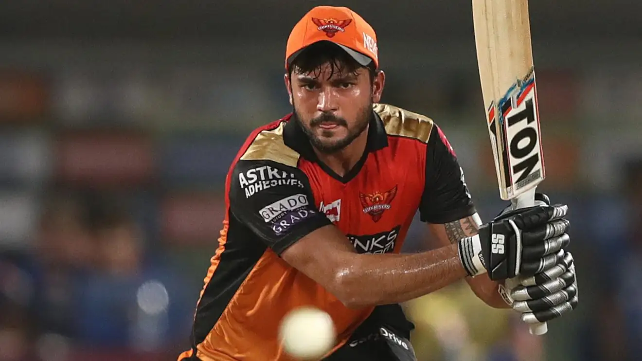 Manish Pandey bats
