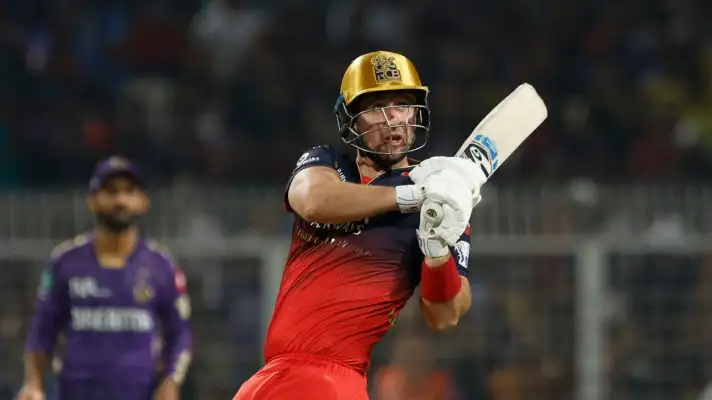 Liam Livingstone bats