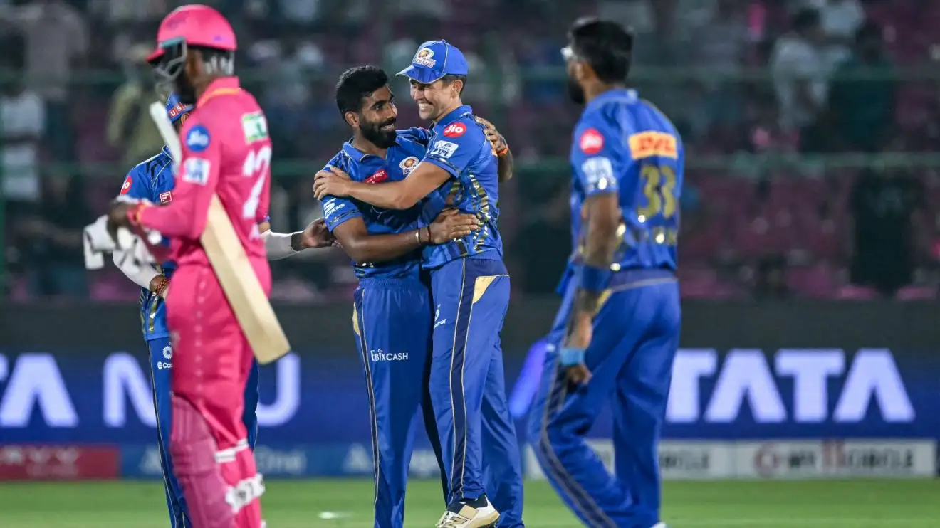 Mumbai Indians celebrate