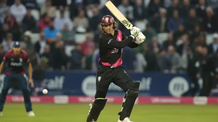 Tom Banton bats