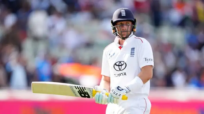 Joe Root bats in Test cricket