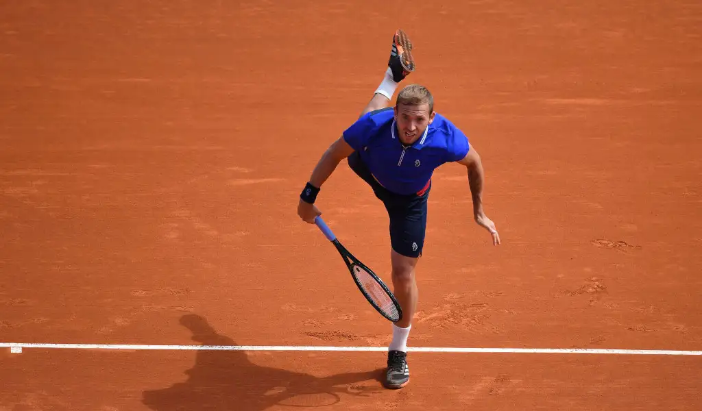Dan Evans service motion