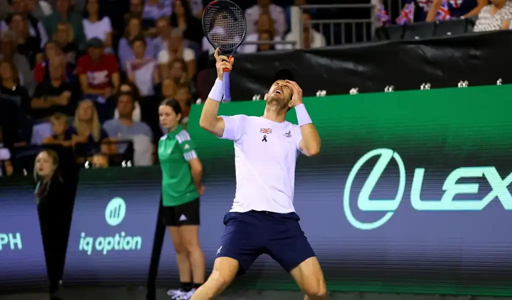 Andy Murray in action