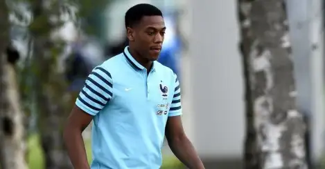 Gossip: Martial, Cavani, Moreno, Austin…