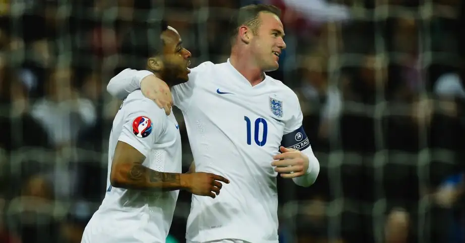 Rooney: Sterling better off at Man City