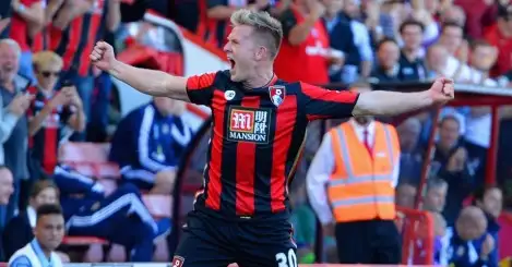 Howe keen to keep Ritchie at Bournemouth