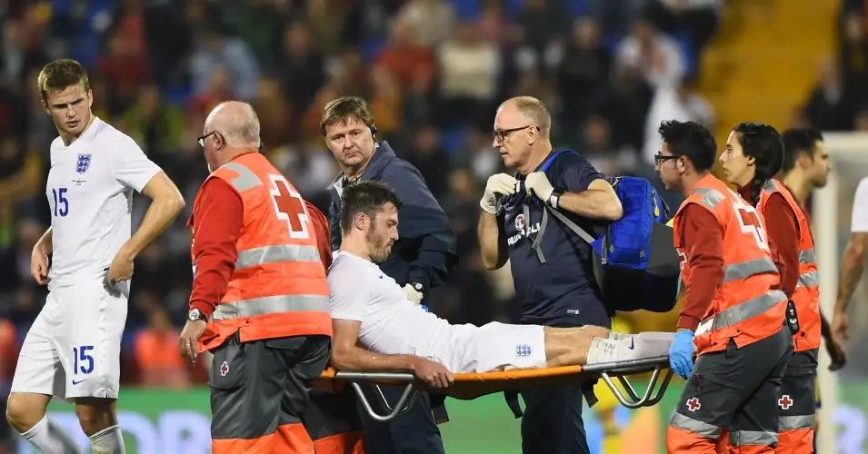 Carrick crocked again in England defeat