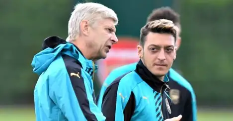 Wenger transfixed by Mesut Ozil ‘the musician’