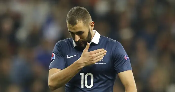 France suspend Benzema over alleged blackmail