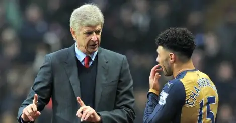 Wenger discusses Oxlade-Chamberlain’s position