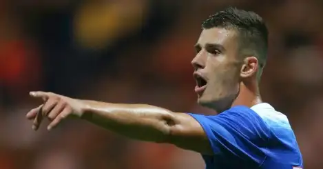 Chelsea sign Miazga to replace Papy