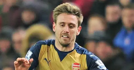 Monreal, Wenger delighted by defender’s new deal