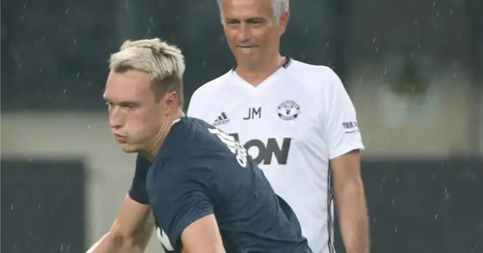 Jones may quit United as Stoke eye defender – report