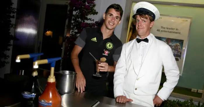 Carra: Oscar’s China move is ’embarrassing’