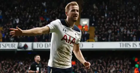 Tottenham 3-2 Everton: Kane on fire again