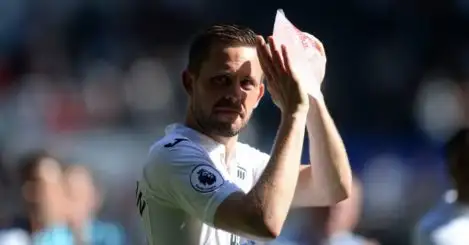 Clement calls for ‘compromise’ to resolve Sigurdsson stand off