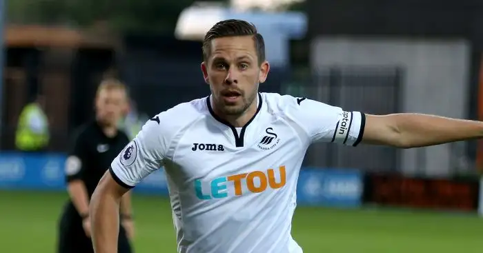 Everton complete club-record £45m deal for Sigurdsson