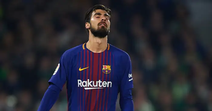 Emery ‘willing to sell’ to fund move for £30m Barca man