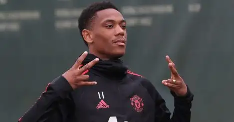 Gossip: PSG want Man United defender, Martial will stay