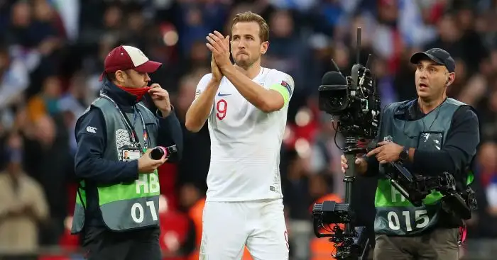 Chelsea legend names only two strikers on a par with Kane