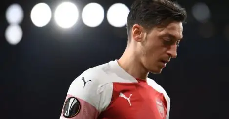 Arsenal legend fears there may be ‘no future’ for Ozil