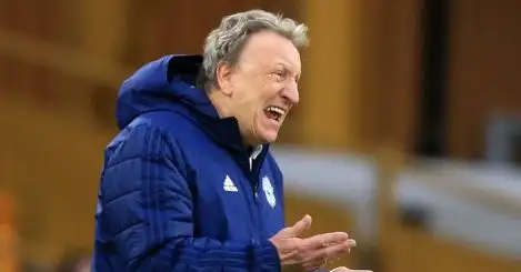 Warnock ‘absolutely distraught’ with ‘amazing’ penalty call