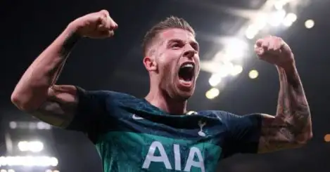 Alderweireld signs new long-term deal with Tottenham