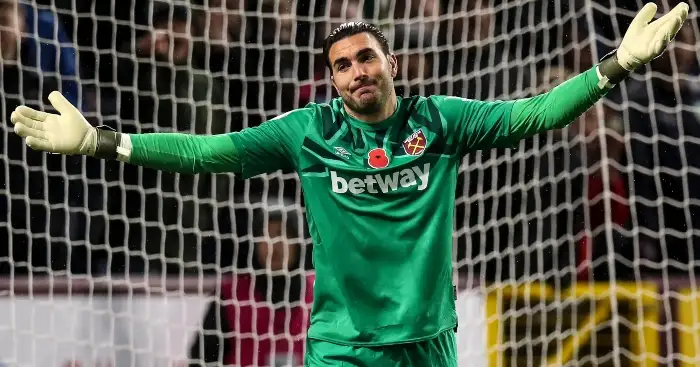 West Ham face horror prospect of Roberto back in goal