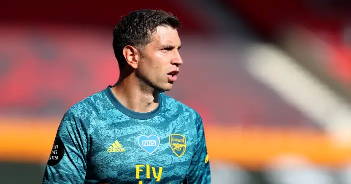Aston Villa complete signing of Arsenal keeper Martinez for £20m