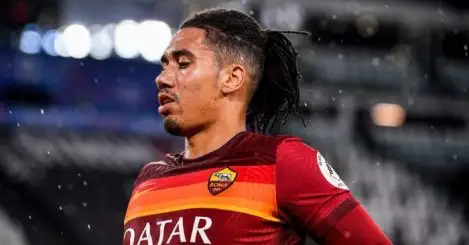 Smalling swaps Man Utd for Roma with only a minute to spare