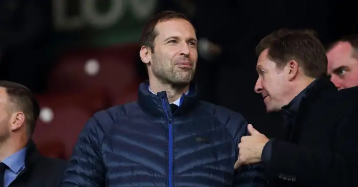 Cech named in Chelsea squad for this crazy season