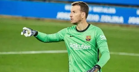 Arsenal target Neto ‘wants to challenge Leno’ for starting place