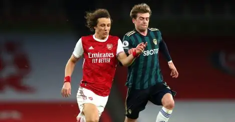 Arsenal set to offer defender Luiz one-year contract extension