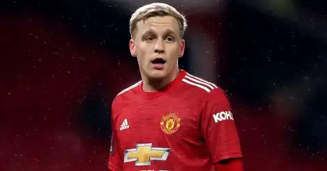 Van de Beek struggles at Man Utd part of a wider problem, says Gullit