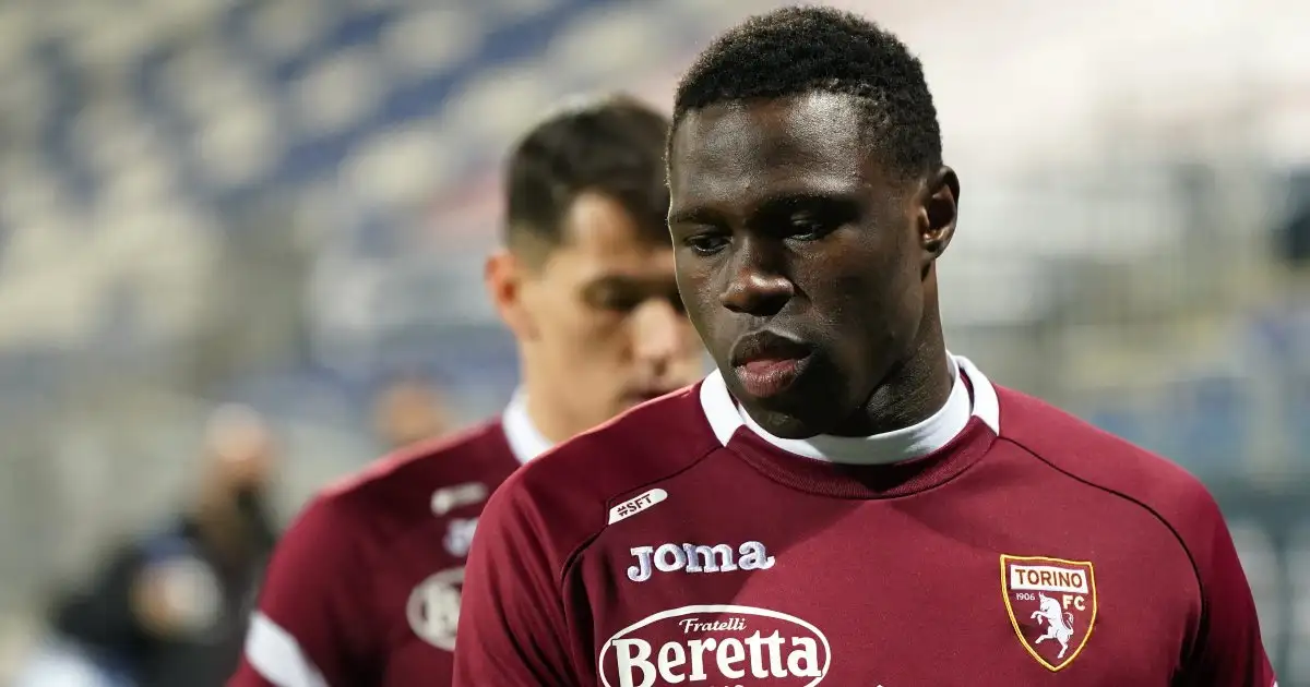 Gossip: Man United, Liverpool and three free CBs
