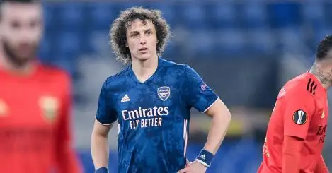 Arsenal yet to hold Luiz contract talks as defender nears exit