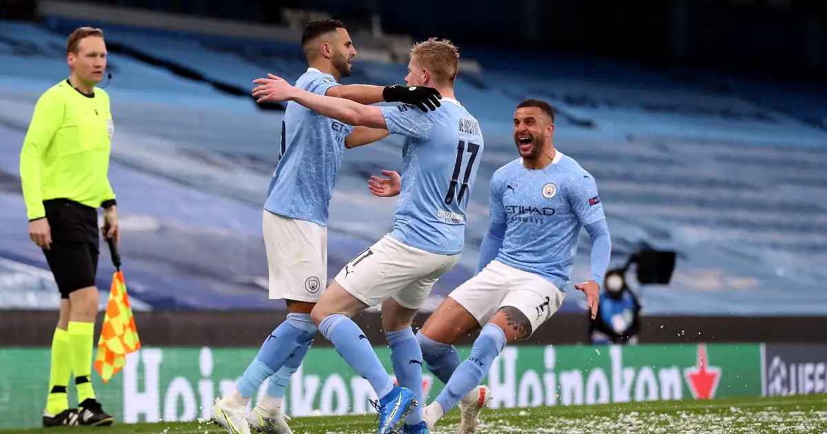 ISTANBUL - Riyad Mahrez of Manchester City FC with the UEFA