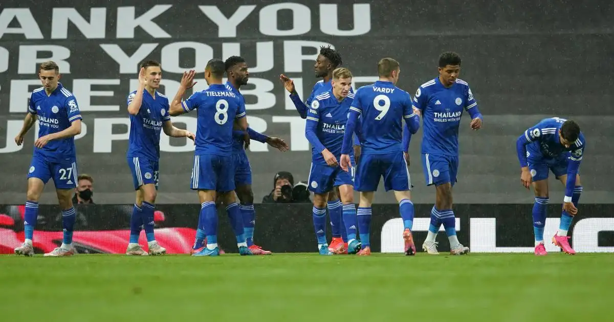 Leicester celebrate at Manchester United