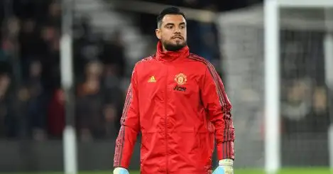 Mourinho hoping to reunite with Man Utd keeper at Roma