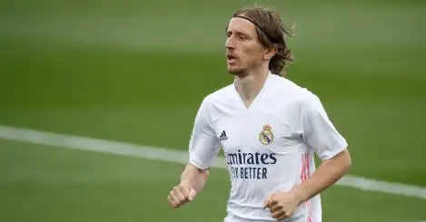 Modric signs one-year contract extension at Real Madrid