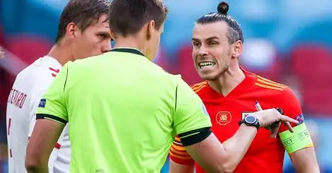 Bale walks away from question over Wales future