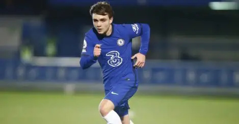 Chelsea wonderkid rejects new Blues contract to join Leeds