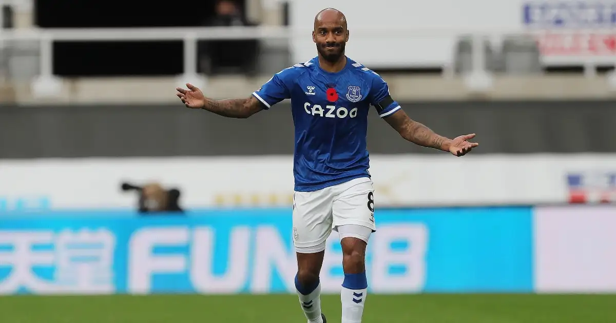 Delph ‘furious’ with Everton over statement backlash
