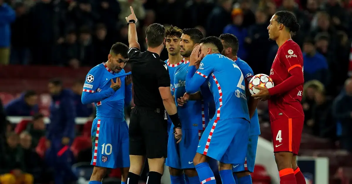 Atletico Madrid players complain against Liverpool