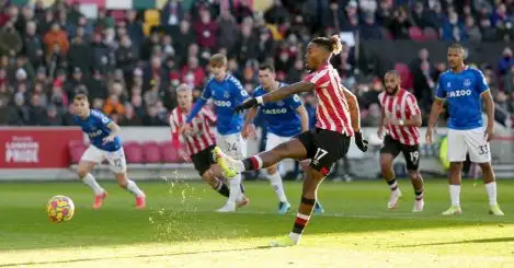 Brentford 1-0 Everton: Toney moves Bees above Toffees