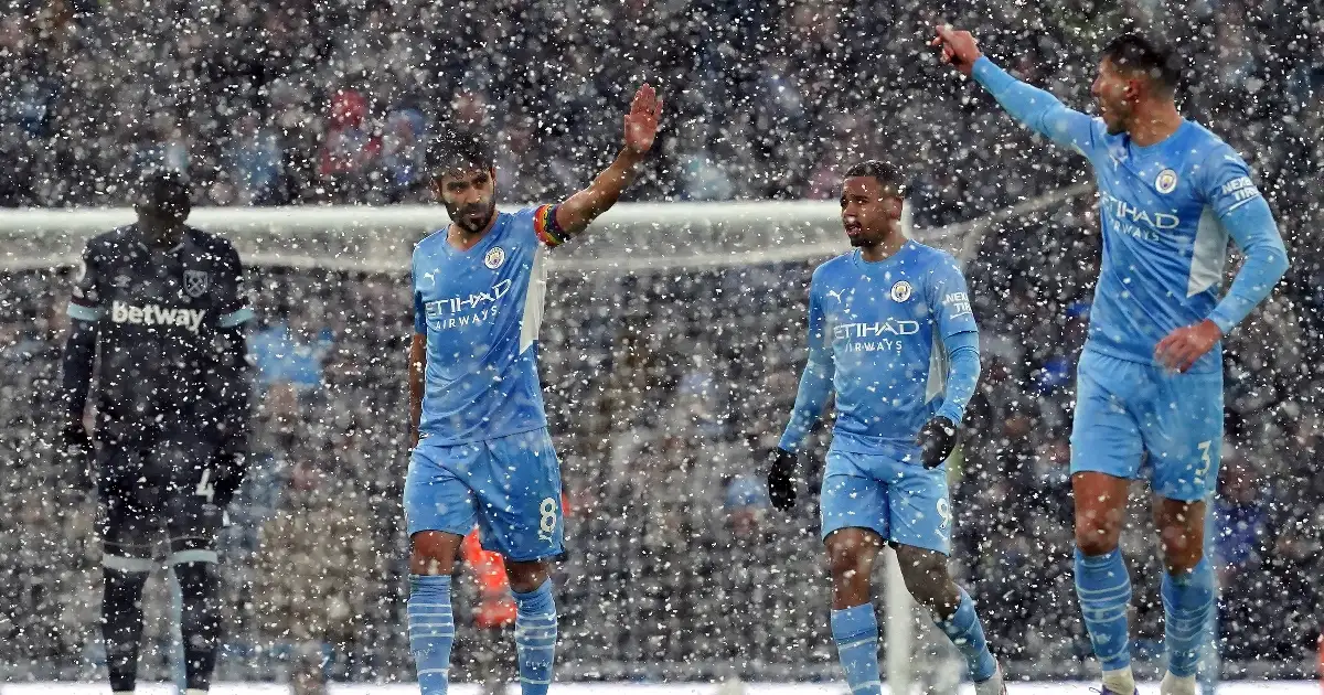 Man City 2-1 West Ham: City move level with Chelsea