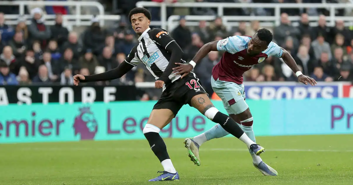 Newcastle defending against Burnley