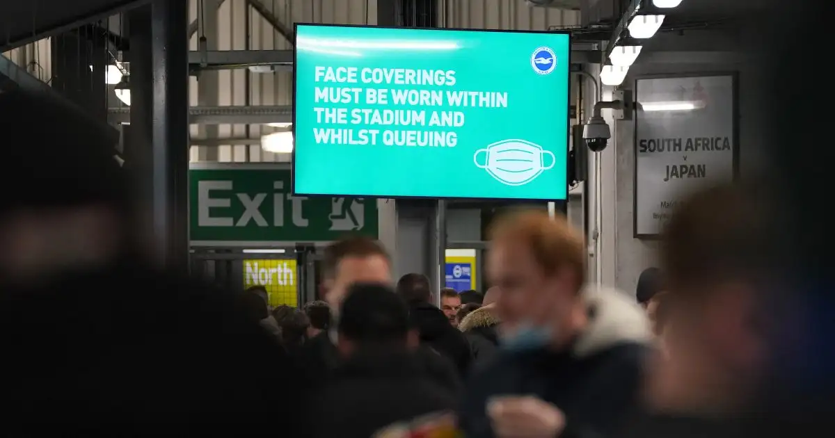 Premier League clubs want "shutdown"