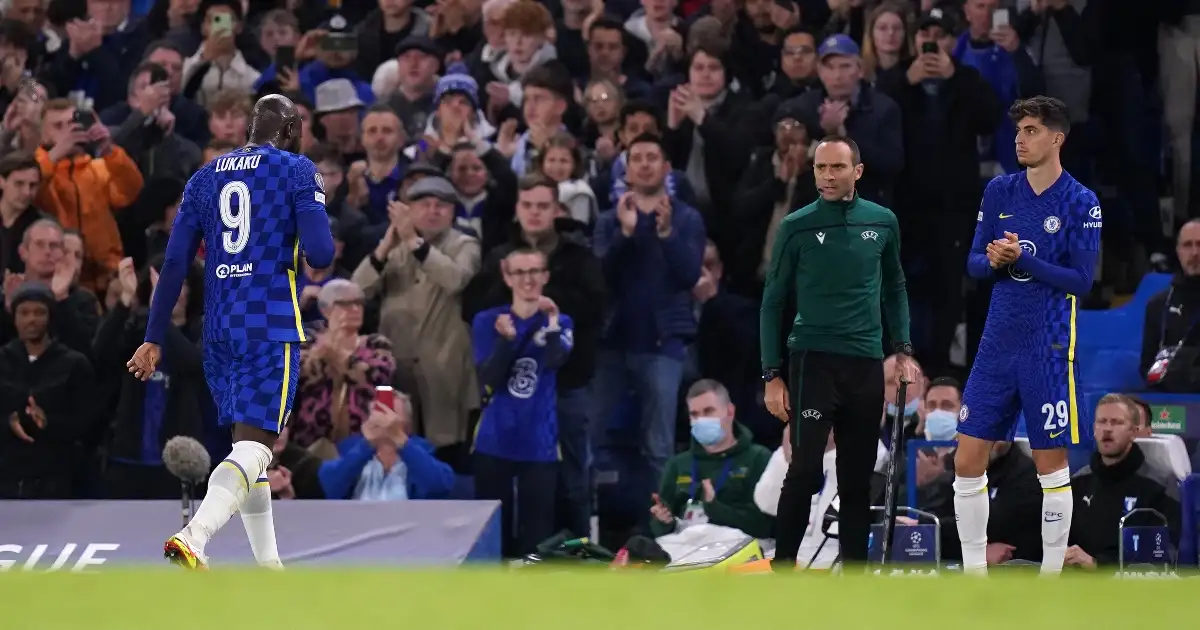 Chelsea need a new No 10 to get best out of Lukaku, pundit says