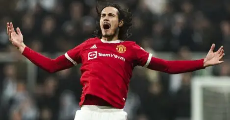 Newcastle 1-1 Manchester United: Cavani rescues point for Red Devils